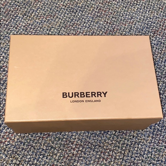 Burberry Kingdom motif slides - Picture 5 of 7